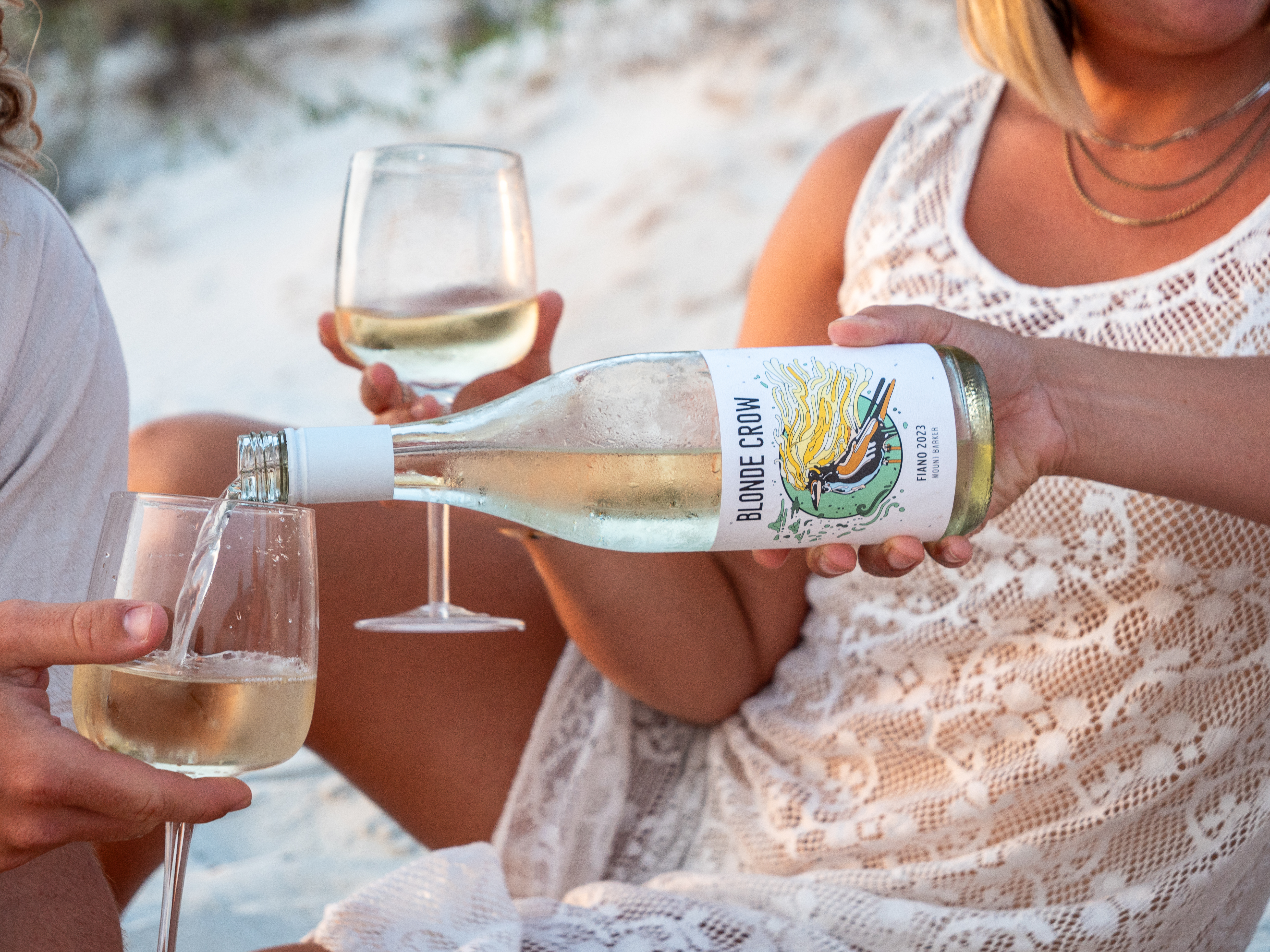 Blonde Esperance campaign frame